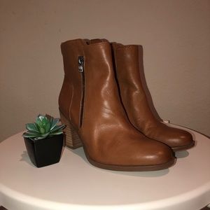 Cognac Boots